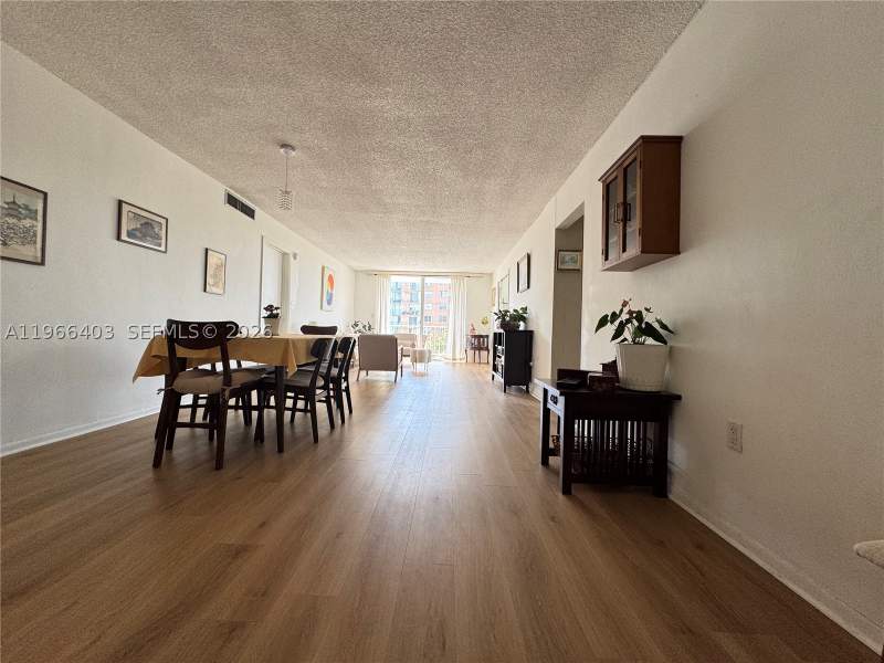 3 bedroom Condominium at 1470 NE 125th Ter 407, Three Horizons North Cond, North Miami — photo 5
