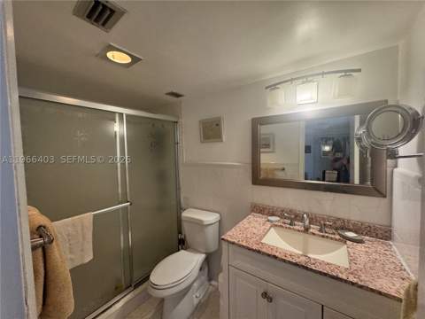 1470 NE 125th Ter 407, North Miami FL - photo 9 of 17