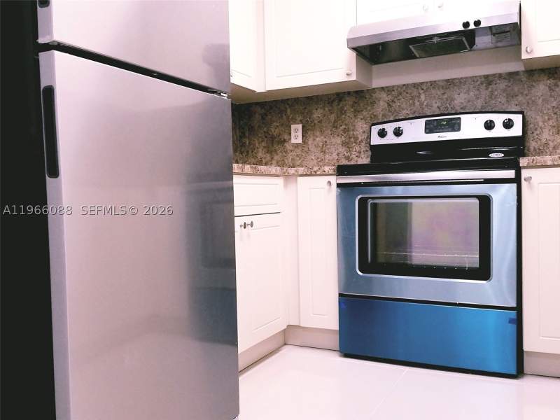 2 bedroom Condominium at 5748 W 26th Ave 5748, Lago Azul Condo, Hialeah — photo 4