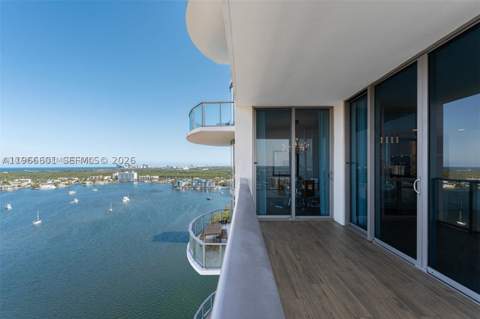 17301 Biscayne Blvd 2110, North Miami Beach FL - photo 10 of 35