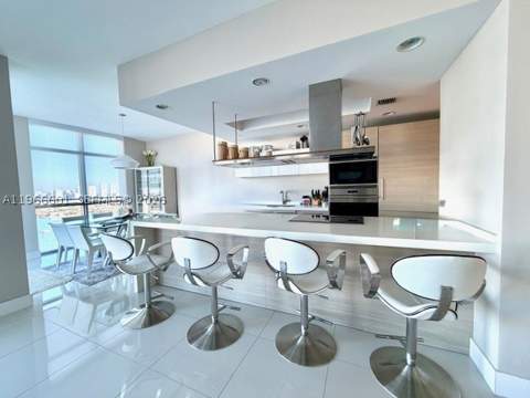 17301 Biscayne Blvd 2110, North Miami Beach FL - photo 7 of 35