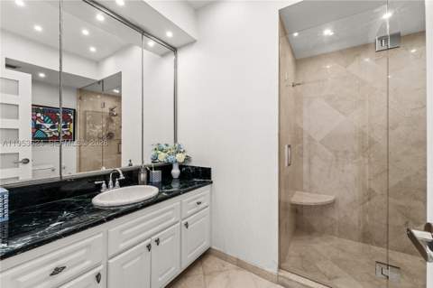 5640 Collins Ave 4D, Miami Beach FL - photo 17 of 25