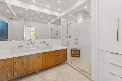 5640 Collins Ave 4D, Miami Beach FL - photo 18 of 25