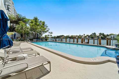 5640 Collins Ave 4D, Miami Beach FL - photo 23 of 25