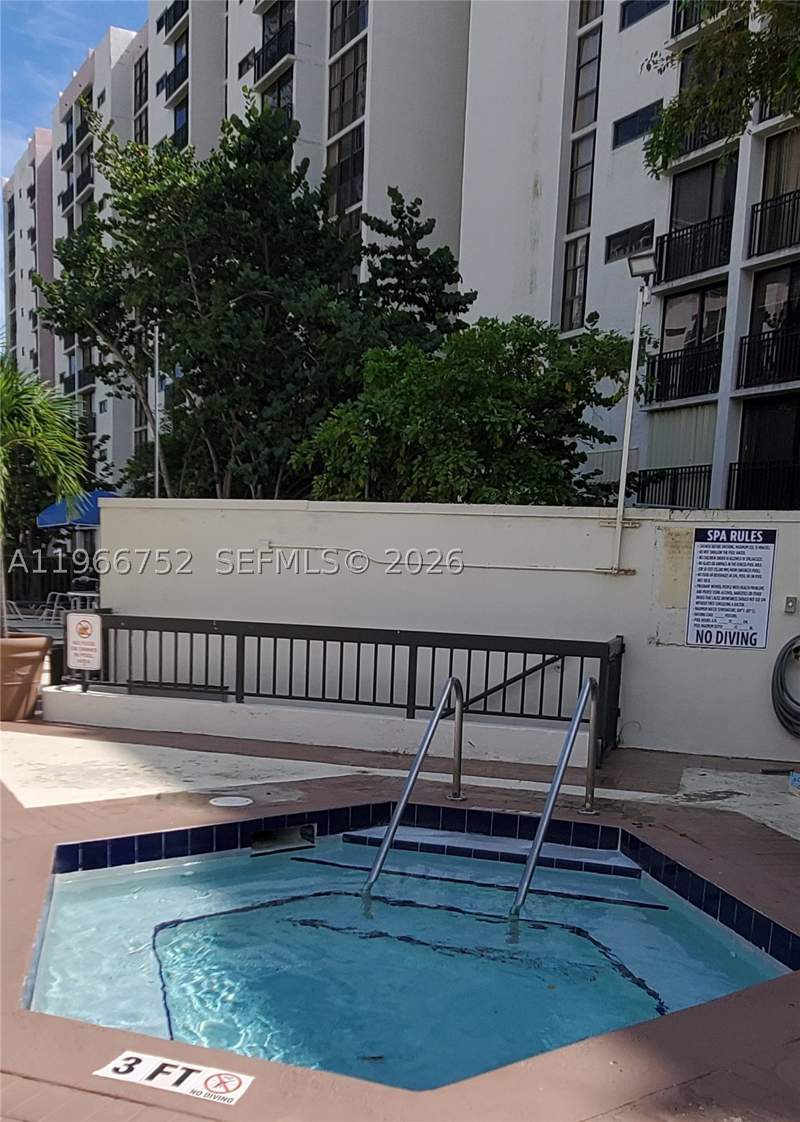 2 bedroom Condominium at 17021 N Bay Rd 324, Plaza Of Americas Condo P, Sunny Isles Beach — photo 5