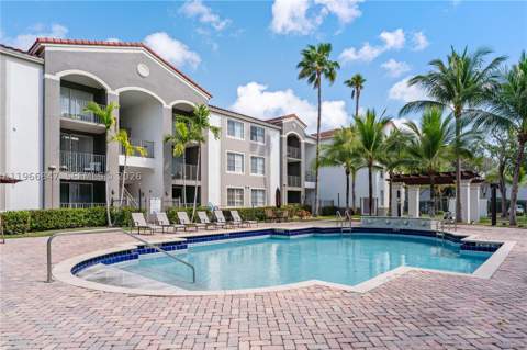 6851 SW 44th St 307, Miami FL - photo 9 of 17