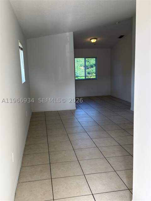930 NE 34th Ave 201, Homestead FL - photo 16 of 26