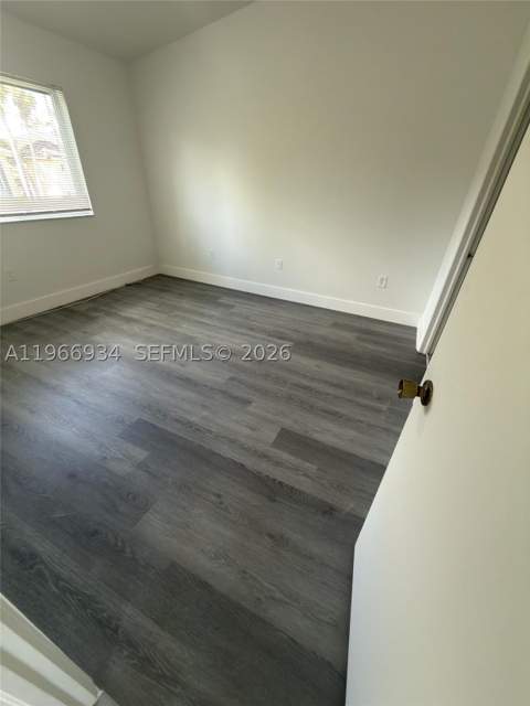 930 NE 34th Ave 201, Homestead FL - photo 22 of 26