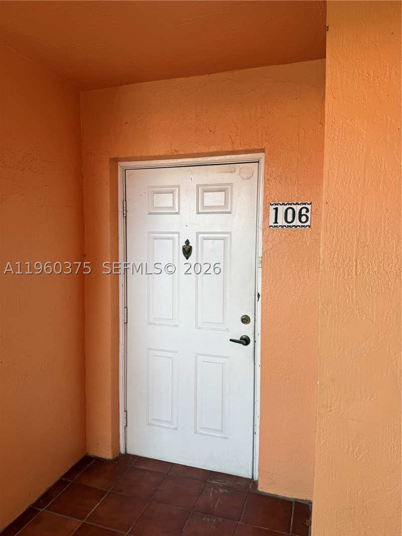 2 bedroom Condominium at 4677 NW 9th St 106, Vista Al Lago Condo, Miami — photo 1