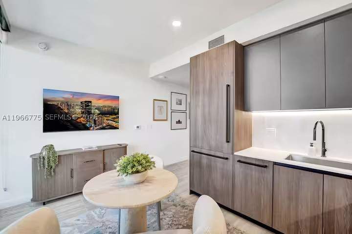 1 bedroom Condominium at 580 72nd St 705, 72 Park, Miami Beach — photo 4