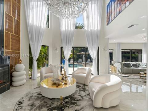 6180 Pine Tree Dr, Miami Beach FL - photo 14 of 65