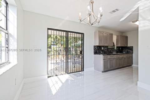 522 SW 3rd Ave, Homestead FL - photo 7 of 20