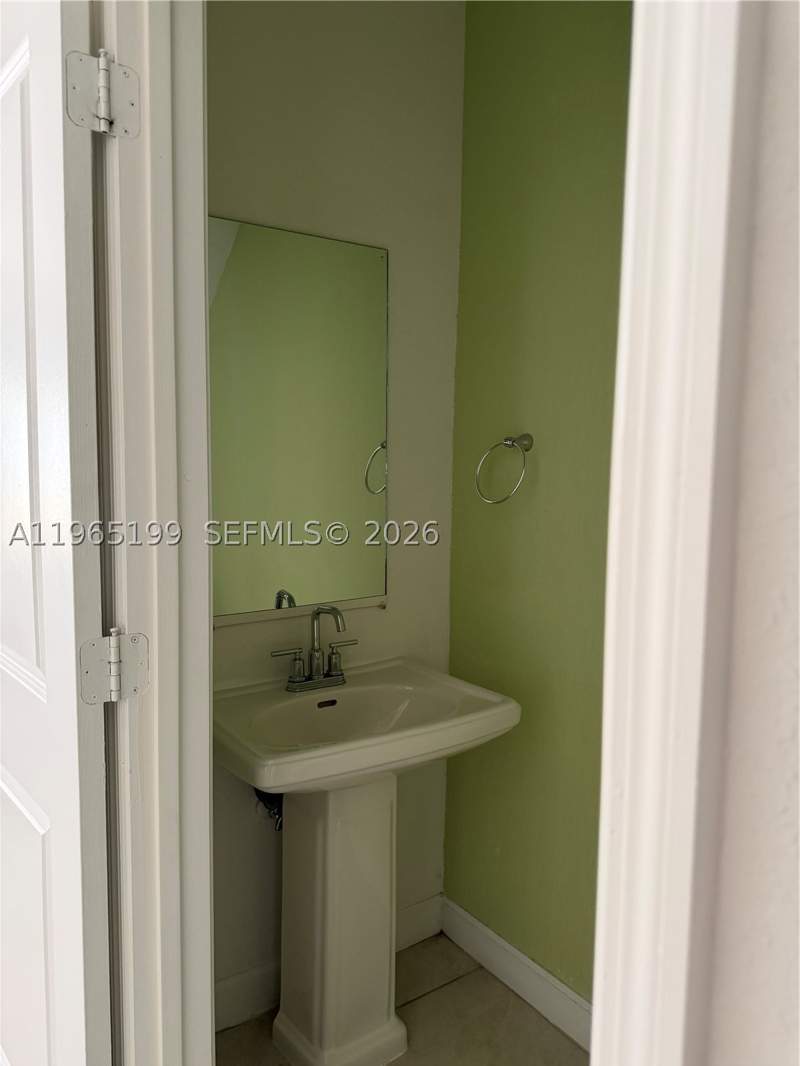 3 bedroom Townhouse at 1137 SW 6th Ct, Regal Palm Subdivision, Florida City — photo 4