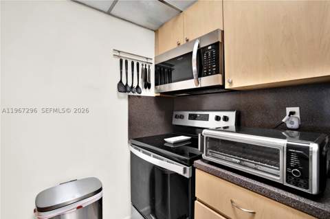 10881 SW 6th St 7, Sweetwater FL - photo 12 of 34