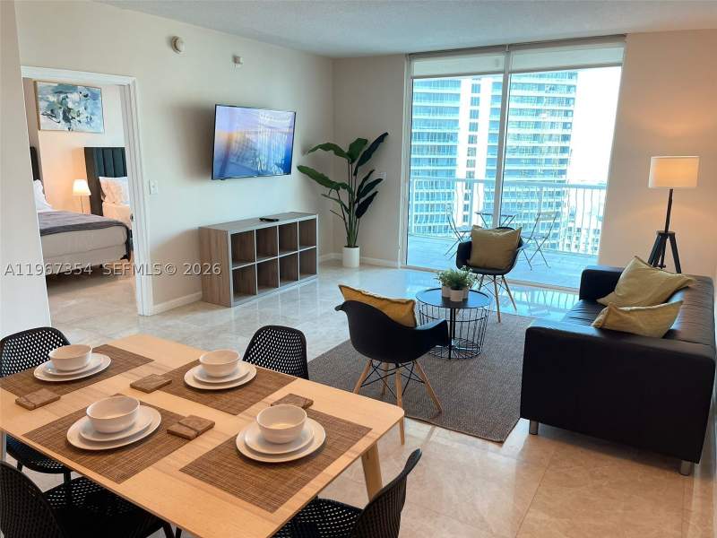 1 bedroom Condominium at 1200 Brickell Bay Dr 4217, The Club At Brickell Bay, Miami — photo 2