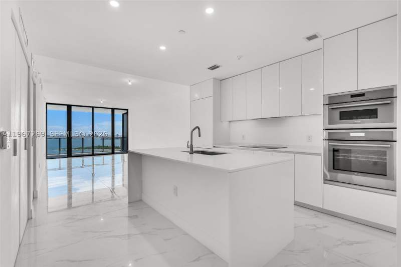 2 bedroom Condominium at 700 NE 24th St 1806, Aria Reserve South Tower, Miami — photo 2