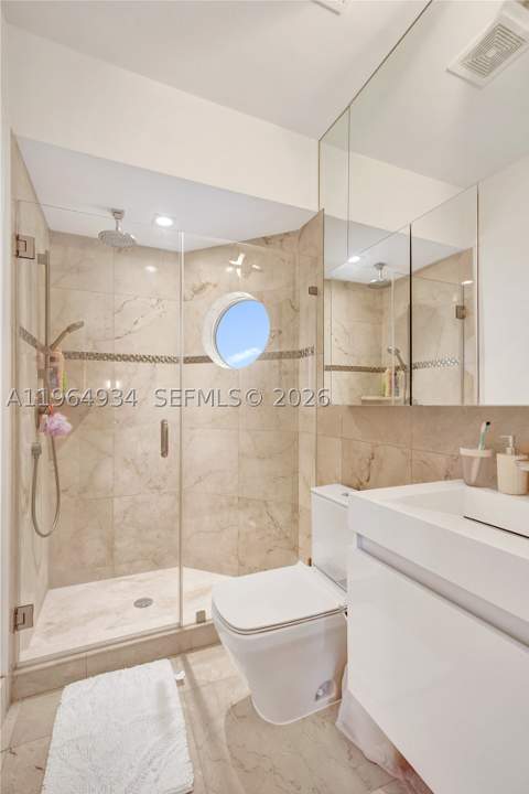 1662 Diplomat Dr, Miami FL - photo 13 of 56