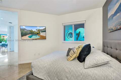 1662 Diplomat Dr, Miami FL - photo 17 of 56