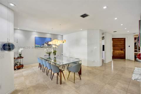 1662 Diplomat Dr, Miami FL - photo 7 of 56