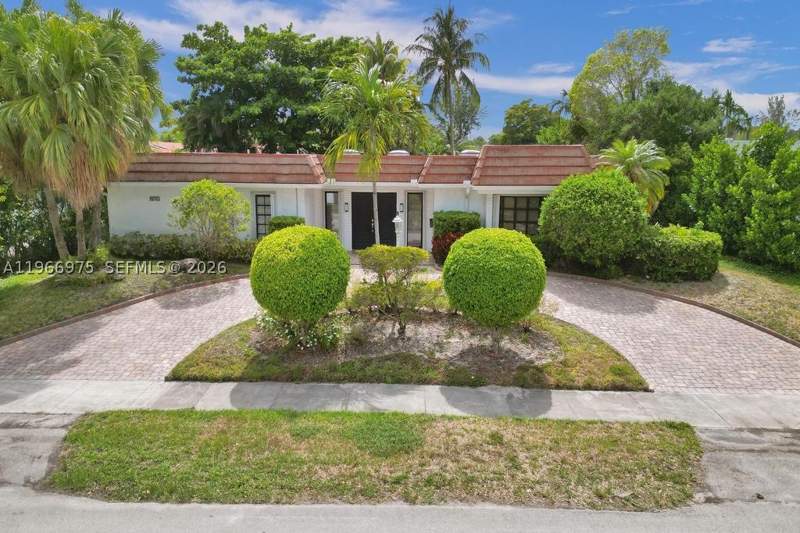 5 bedroom SingleFamilyResidence at 19710 NE 23rd Ave, North Lake Estates, Miami — photo 3