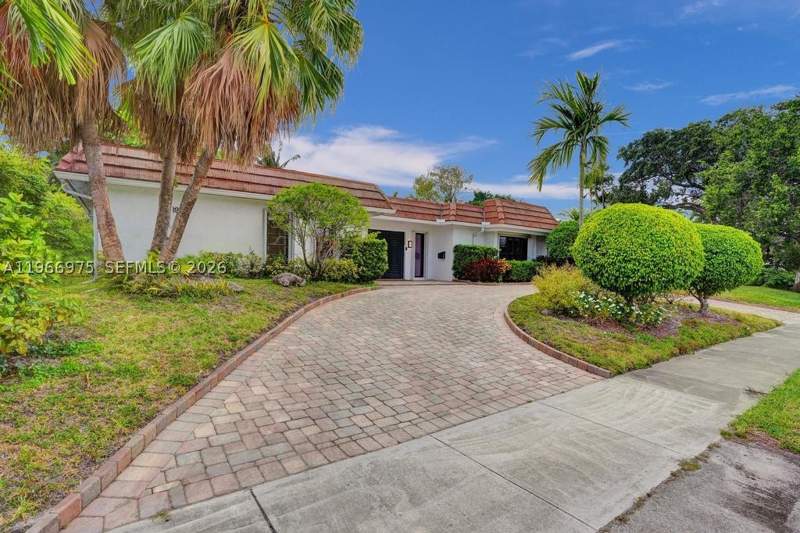 5 bedroom SingleFamilyResidence at 19710 NE 23rd Ave, North Lake Estates, Miami — photo 4