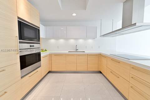 17301 Biscayne Blvd 305, North Miami Beach FL - photo 12 of 48