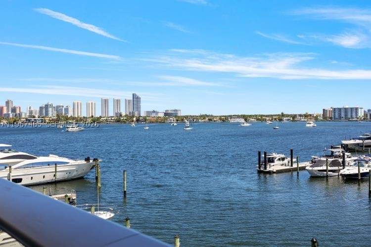 2 bedroom Condominium at 17301 Biscayne Blvd 305, Marina Palms Residences N, North Miami Beach — photo 2