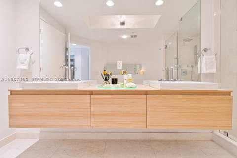 17301 Biscayne Blvd 305, North Miami Beach FL - photo 22 of 48
