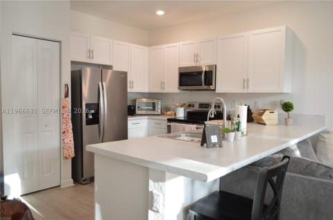 1522 SE 26th Ter, Homestead FL - photo 6 of 39