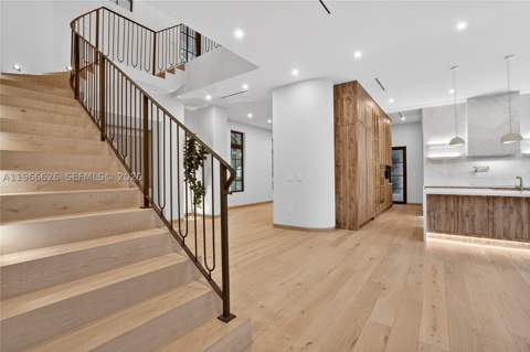 1514 Consolata Ave, Coral Gables FL - photo 9 of 48