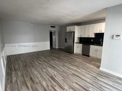 2430 NE 135th St 105, North Miami FL - photo 13 of 25