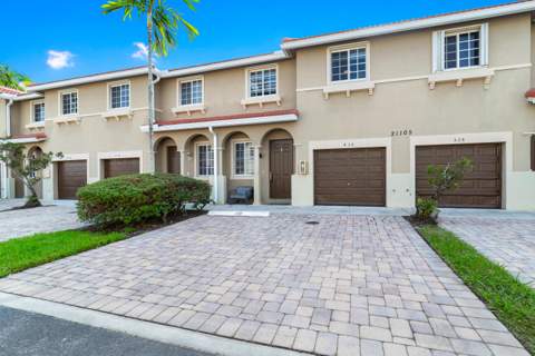 21105 NW 14th Place 4, Miami Gardens FL - photo 13 of 66
