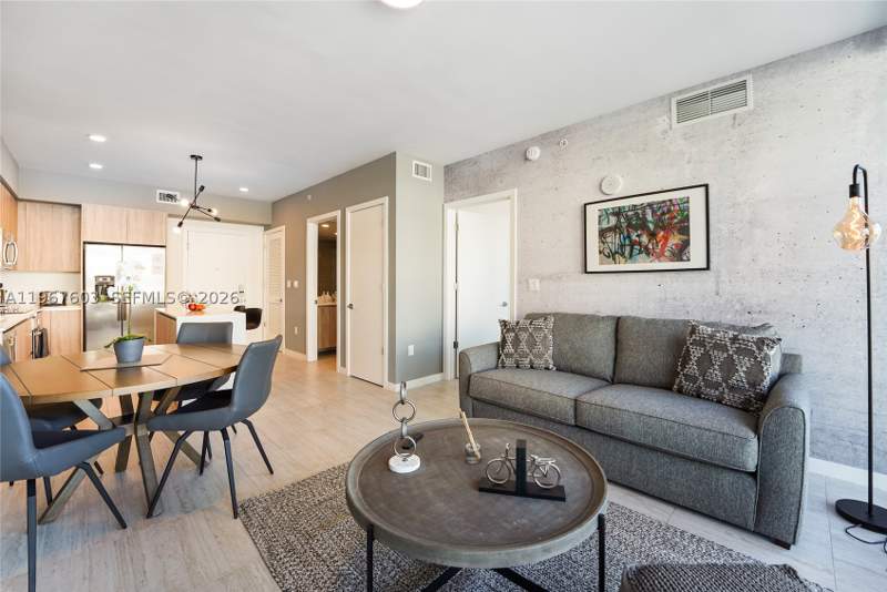 1 bedroom Condominium at 3900 Biscayne Blvd S-218, Quadro Condo, Miami — photo 2