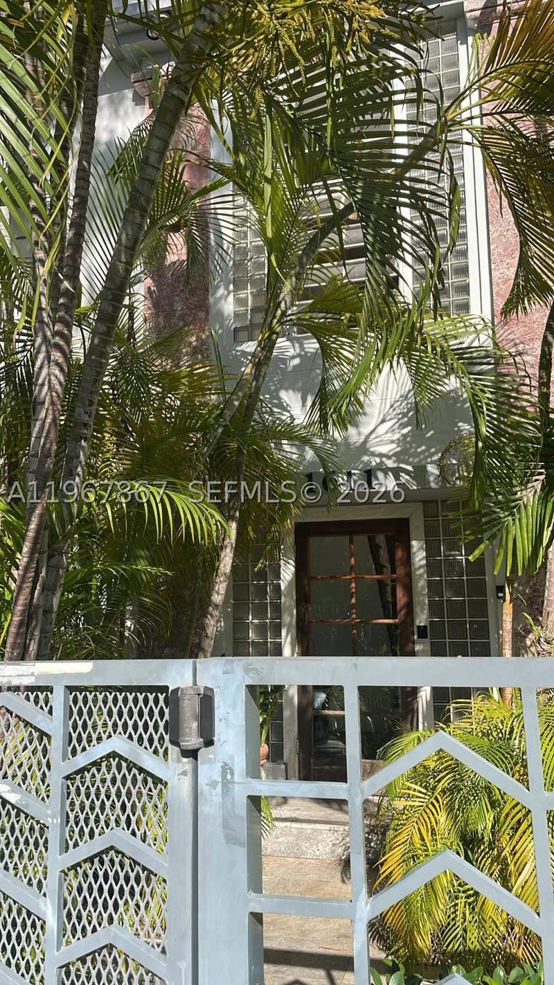 0 bedroom Condominium at 1611 Euclid Ave 3, Residence 1611 Condo, Miami Beach — photo 2