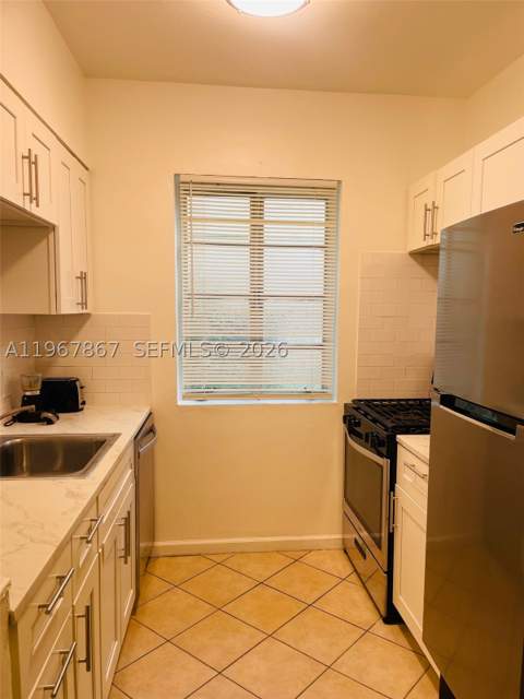 1611 Euclid Ave 3, Miami Beach FL - photo 8 of 11