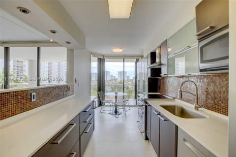 3600 Yacht Club Dr 703, Aventura FL - photo 16 of 94