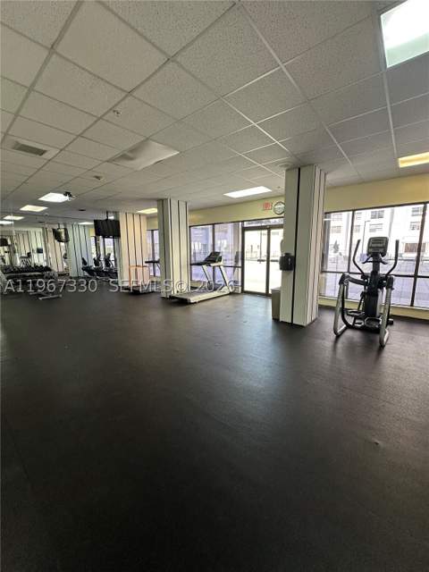 2750 NE 183rd St Ph07, Aventura FL - photo 9 of 12