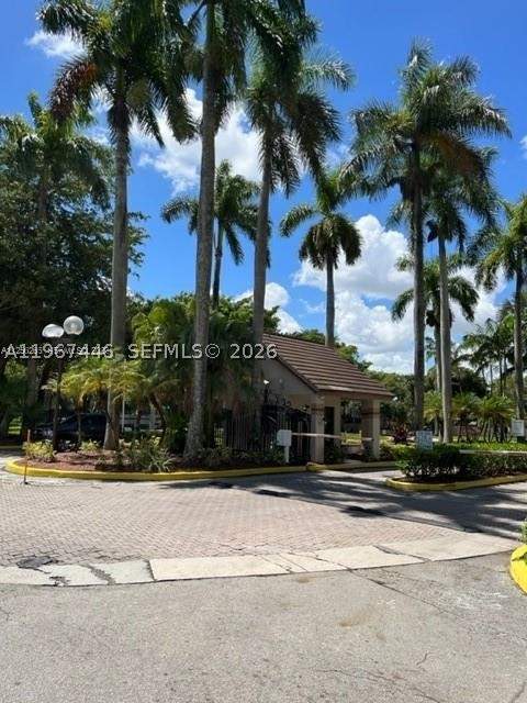 14020 SW 90th Ter 14020, Miami FL - photo 10 of 13
