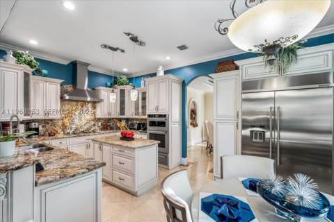 7851 NW 166th Ter, Miami Lakes FL - photo 12 of 67