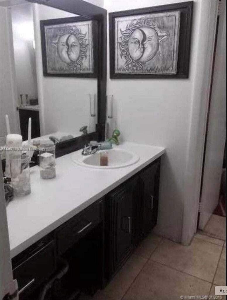 1 bedroom Condominium at 484 NW 165th St Road A-211, Montecarlo Condo, Miami — photo 4
