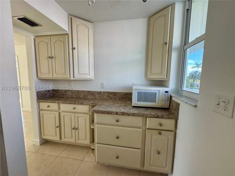 2855 Leonard Dr H202, Aventura FL - photo 11 of 33