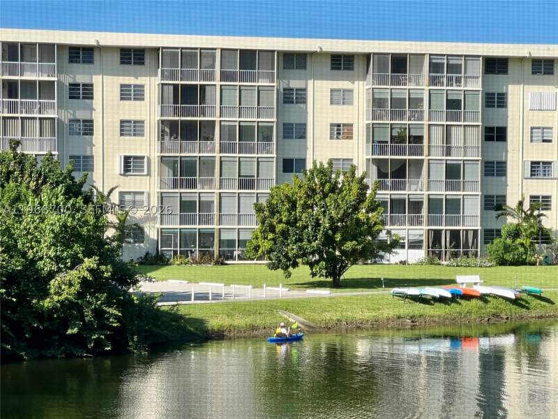 1 bedroom Condominium at 2855 Leonard Dr H202, POINT EAST SEC II CONDO, Aventura — photo 3