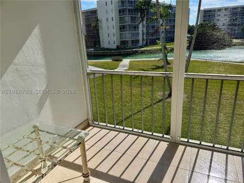 2855 Leonard Dr H202, Aventura FL - photo 8 of 33