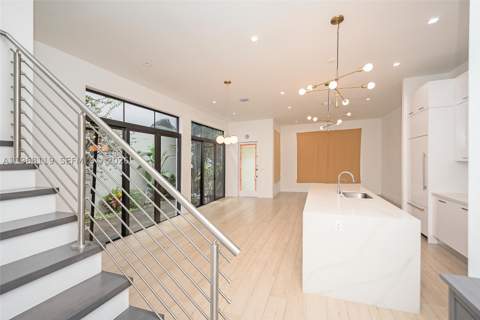 4454 NW 80th Ave, Doral FL - photo 13 of 55