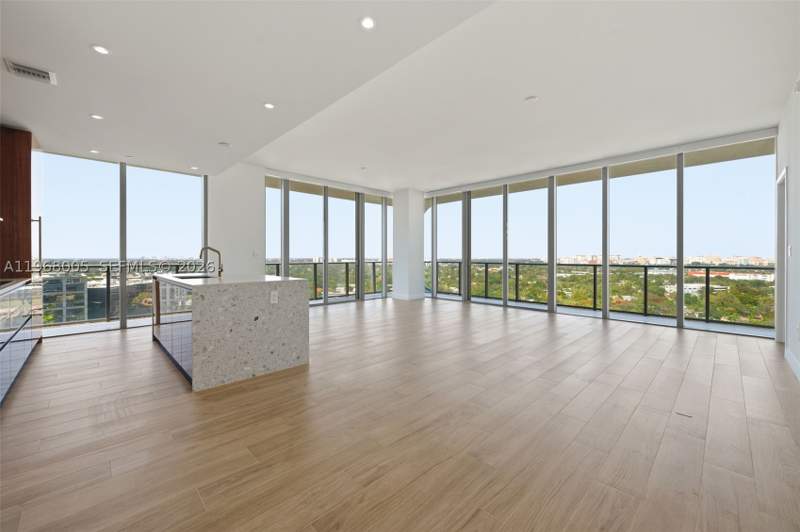 3 bedroom Condominium at 2678 Tigertail Ave 1501, 2678 Tigertail Condo, Miami — photo 2