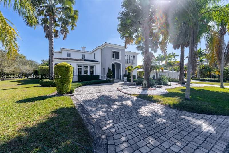 7 bedroom SingleFamilyResidence at 12755 SW 57th Ave, Gables By The Sea, Coral Gables — photo 2