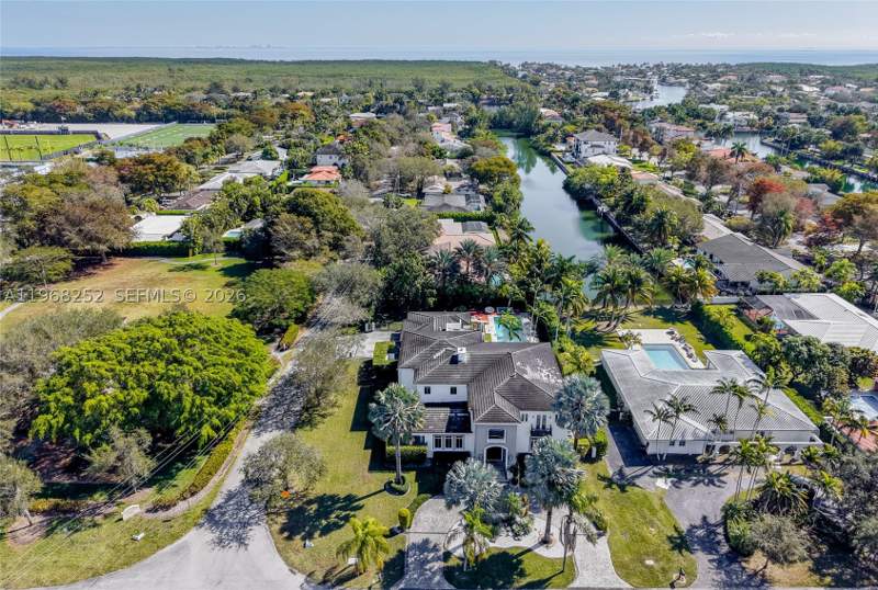 7 bedroom SingleFamilyResidence at 12755 SW 57th Ave, Gables By The Sea, Coral Gables — photo 5
