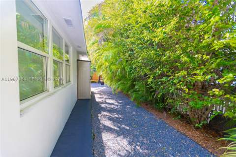 814 Monterey St, Coral Gables FL - photo 17 of 53