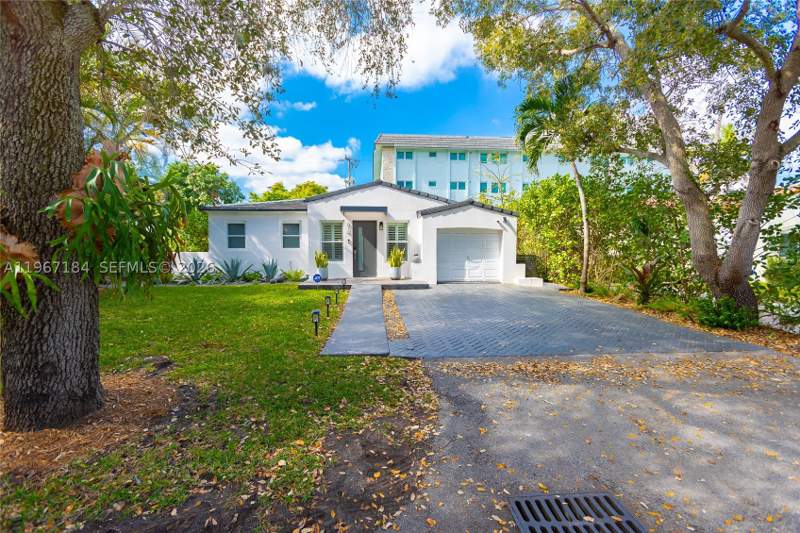3 bedroom SingleFamilyResidence at 814 Monterey St, Welbon, Coral Gables — photo 4