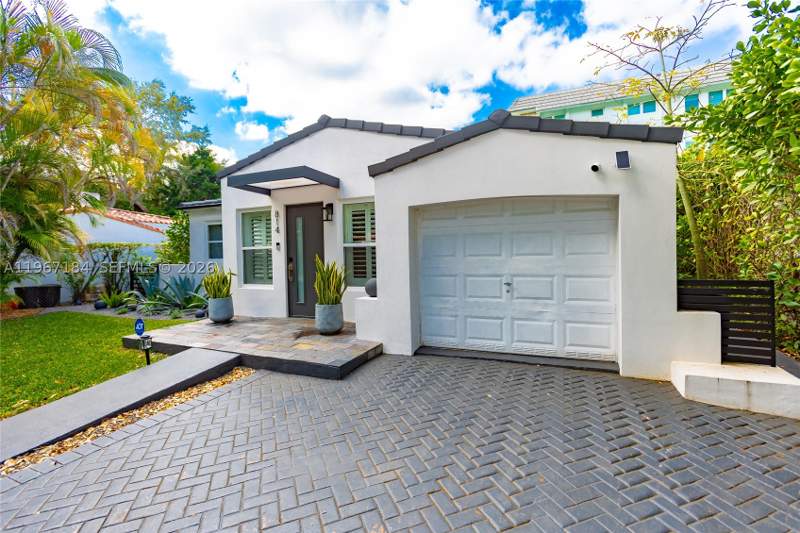 3 bedroom SingleFamilyResidence at 814 Monterey St, Welbon, Coral Gables — photo 5